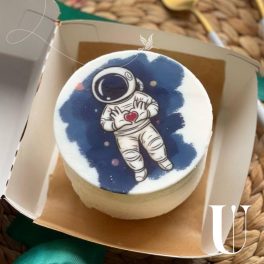 Bento-tort Kosmonauta w skafandrze
