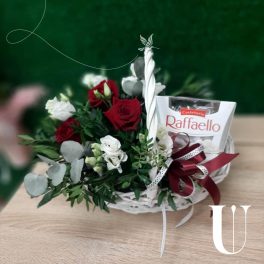 Koszyk kwiatów „Koszyk róż z Raffaello”